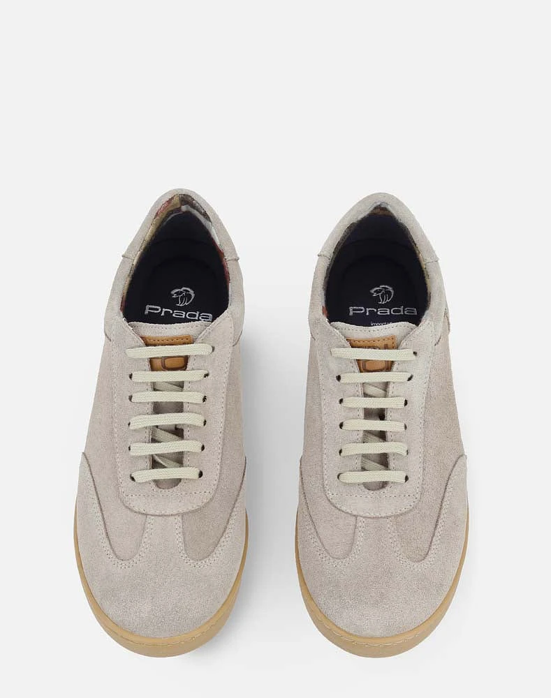 Tenis deportivo taupe de ante para hombre