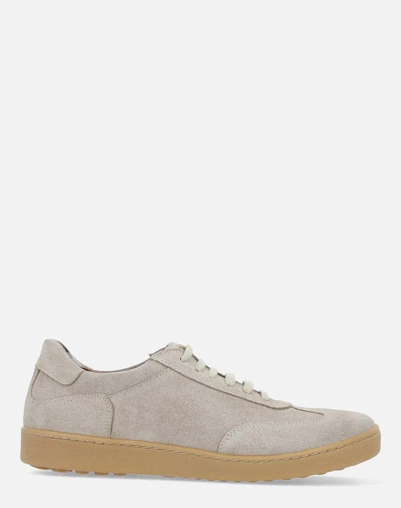 Tenis deportivo taupe de ante para hombre