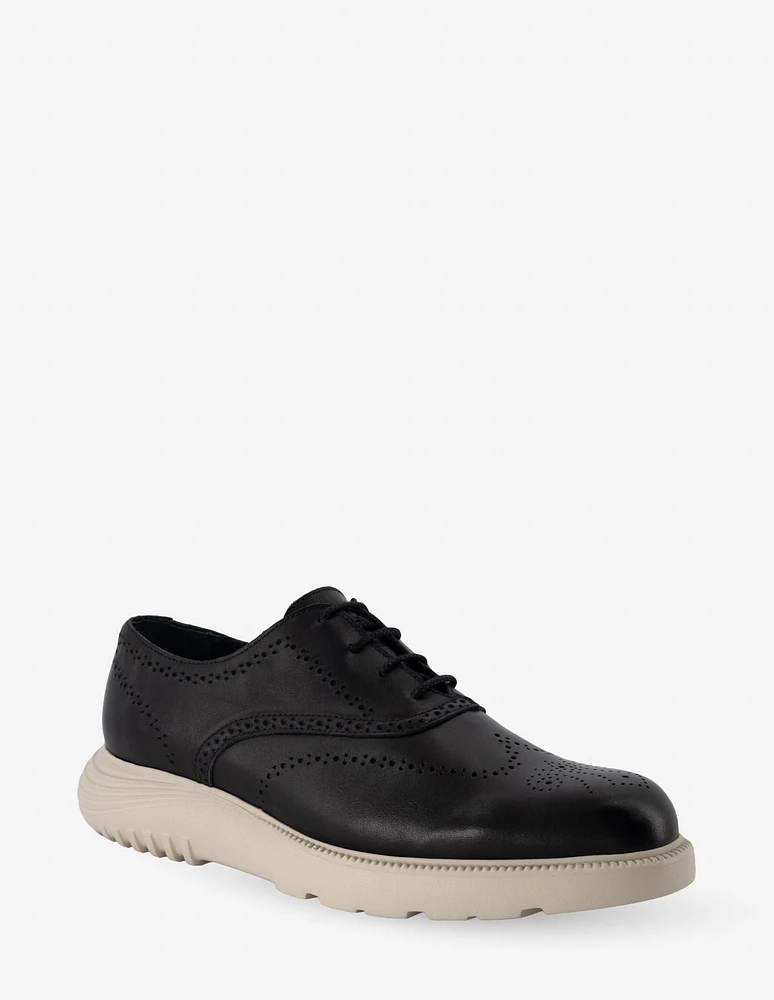 Oxford en piel con picado color negro para hombre