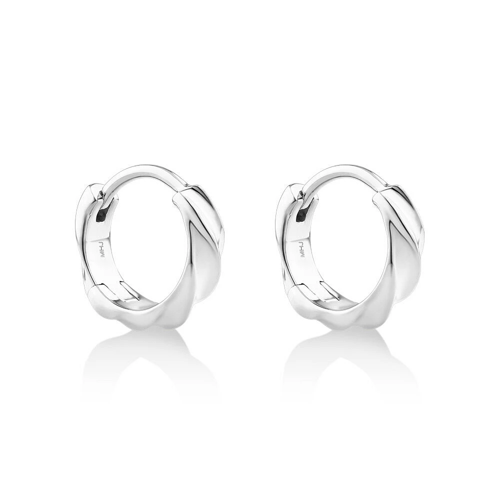 Boucles d'oreilles huggie avec motif torsadé en argent