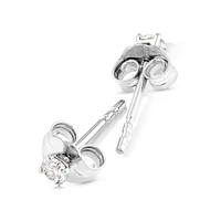 0,15 Carat TW Boucles d'oreilles puces solitaires en or blanc 10kt