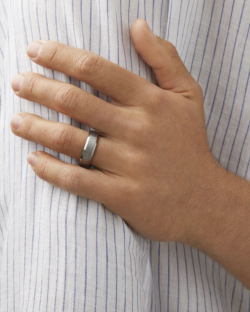 Bague en tungstène de saphir gris pour homme