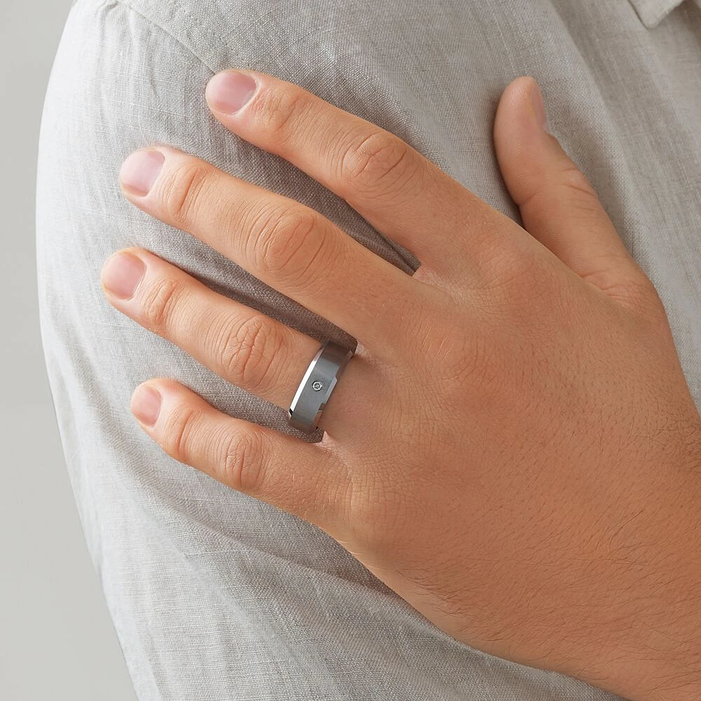 Ring with Diamond in Grey Sapphire Tungsten