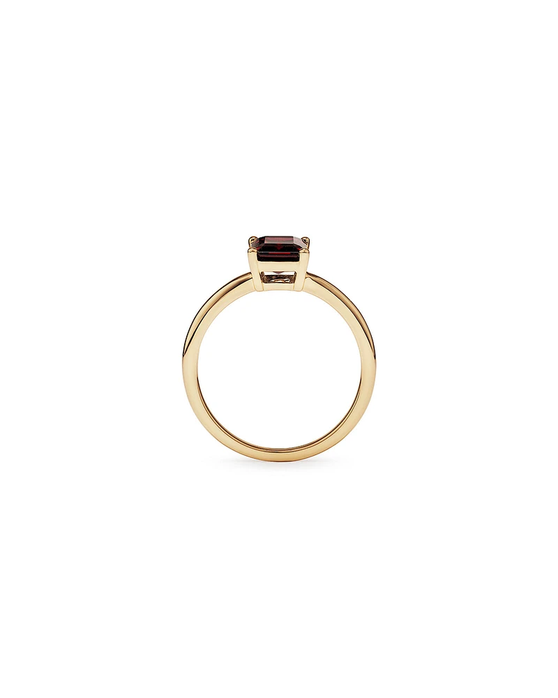 Emerald Cut Red Garnet Gemstone Solitaire Ring in 10kt Yellow Gold