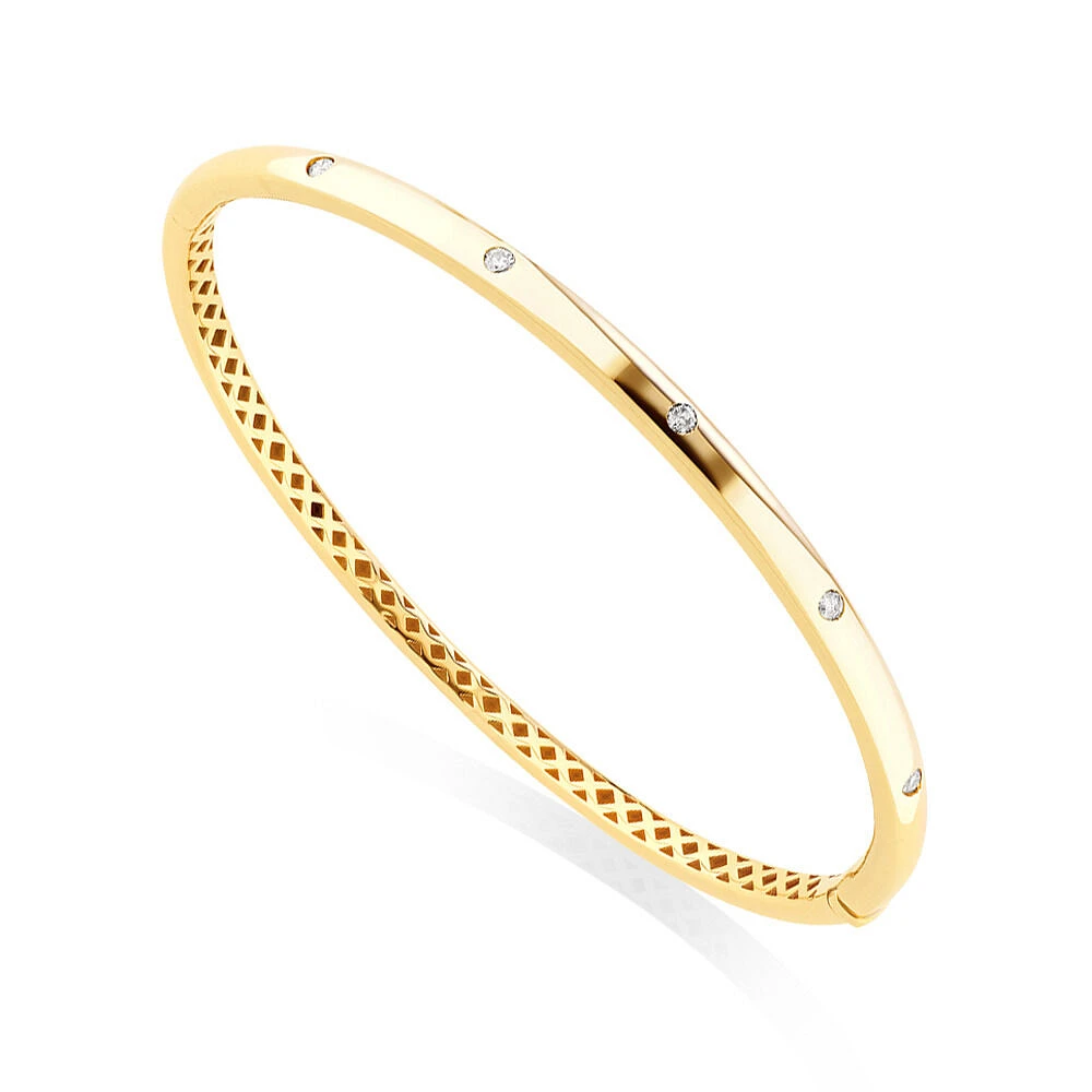 Hammer Set Bangle With 0.15 Carat TW Diamonds In 10kt Yellow Gold