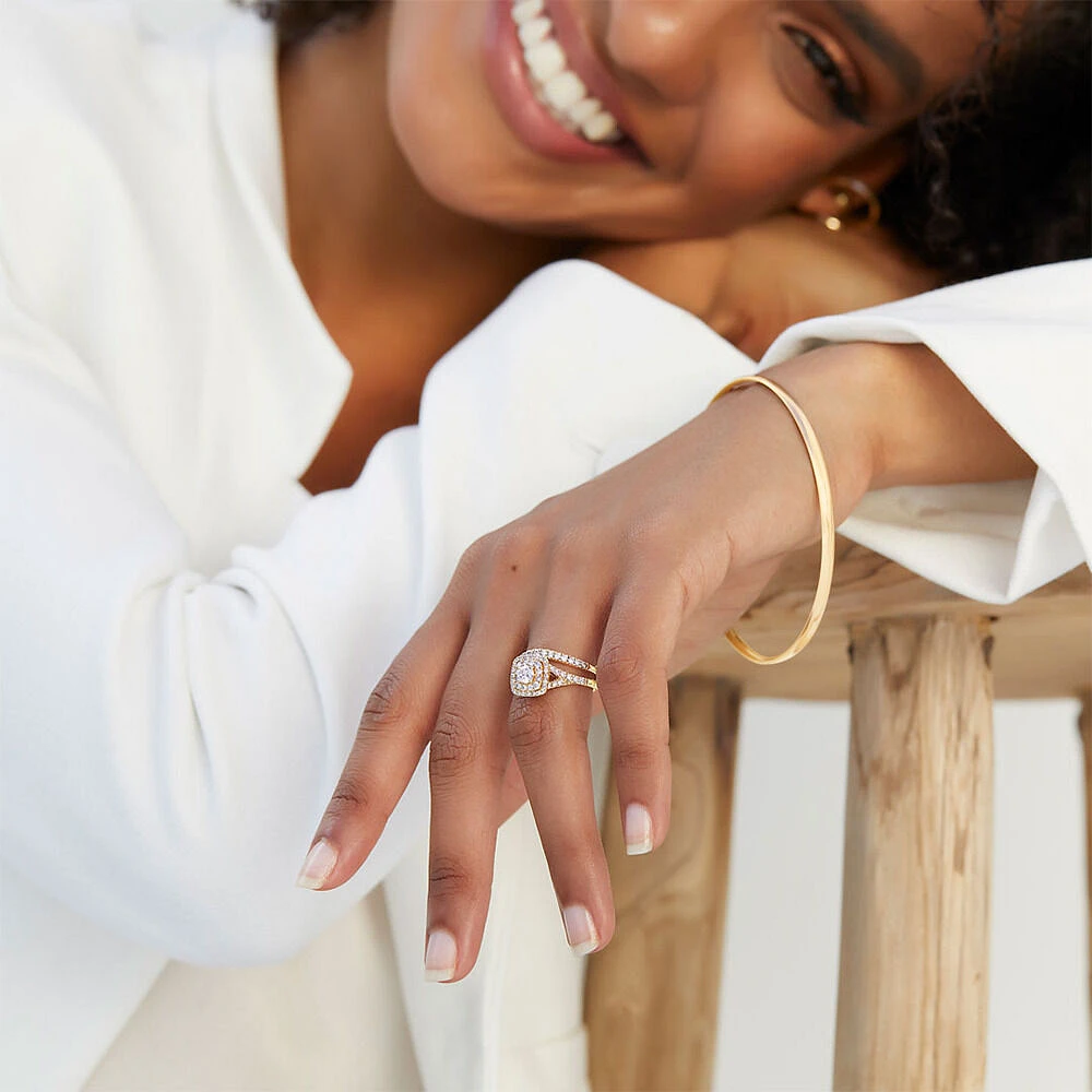 Bridal Set with 1.18 Carat TW of Diamonds in 14kt Rose Gold