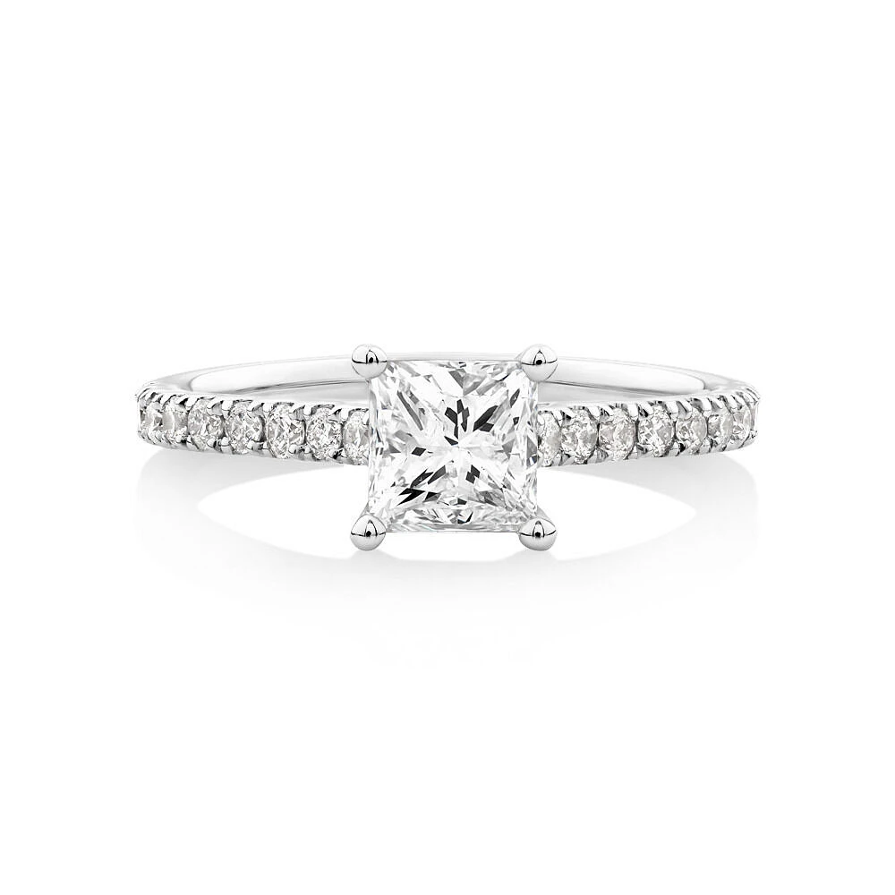 Bague de fiançailles en or blanc 14 K avec diamants totalisant 1,25 ct