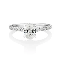 Bague de fiançailles en or blanc 14 K avec solitaire ovale et diamants totalisant 1,12 ct