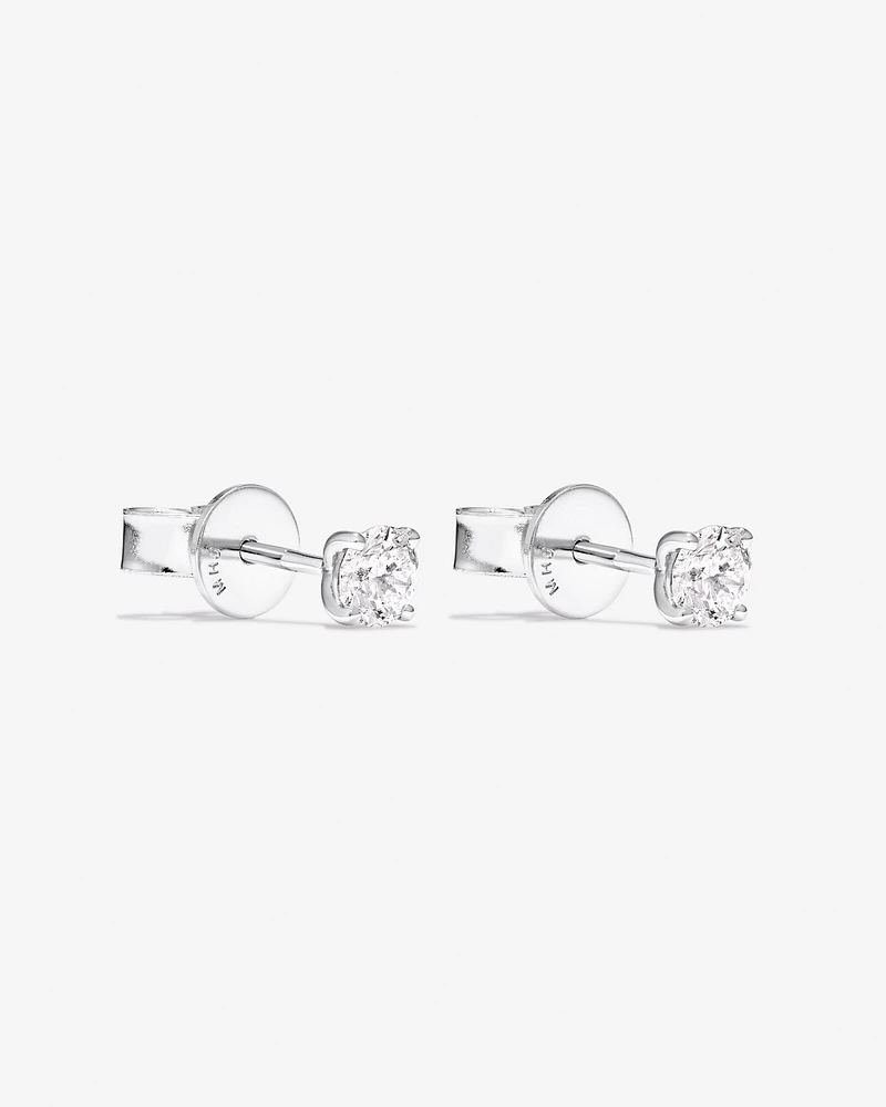 0,50 Carat TW Boucles d'oreilles puces solitaires en diamant en or blanc 18kt