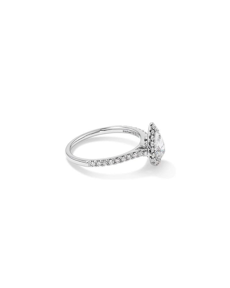 Bague de fiançailles en or blanc 14 K à pierre en forme de poire avec halo de diamants totalisant 0,92 ct