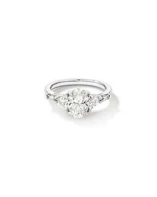 2,36 Carats Poids Total Bague De Fiançailles En Diamant Cultivé En Laboratoire, Coupe Ovale, Pierres Latérales Taille Fantaisie, En Or Blanc 14 Ct