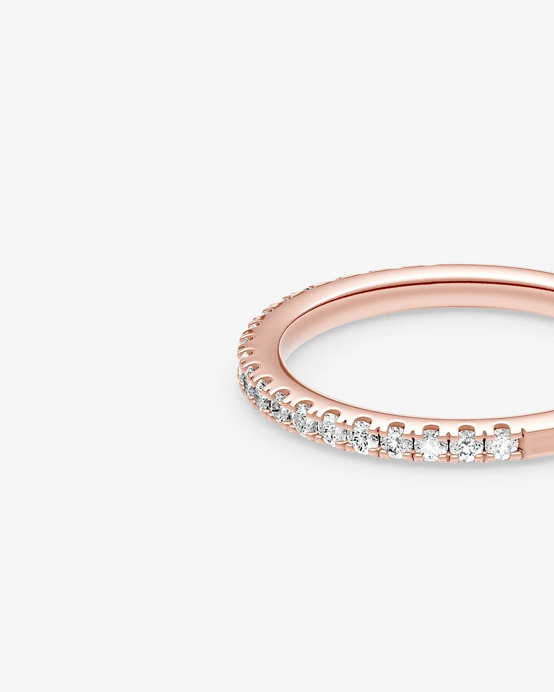 Alliance en or blanc 14 K avec diamants totalisant 0,34 ct