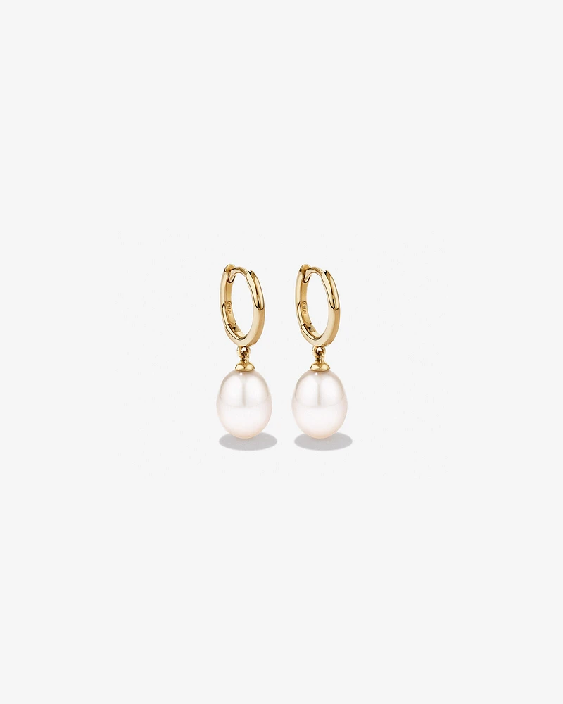 Hoop Earrings with Cultured Freshwater Pearls in 10kt Yellow Gold