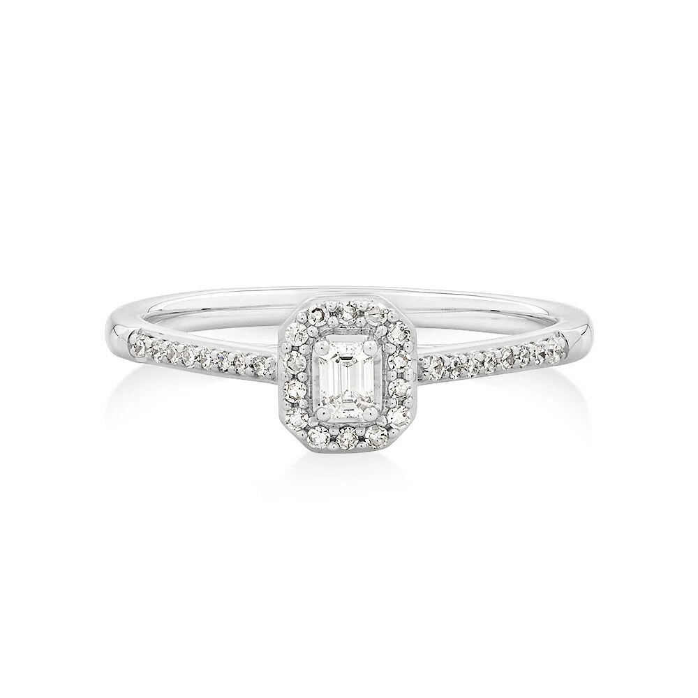 Bague de fiançailles en or blanc 10 K avec halo de diamants totalisant 0,20 ct