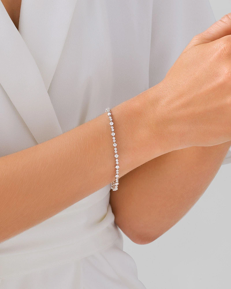 Bracelet de tennis en diamants de 2,79 carats TW en or blanc 14 ct