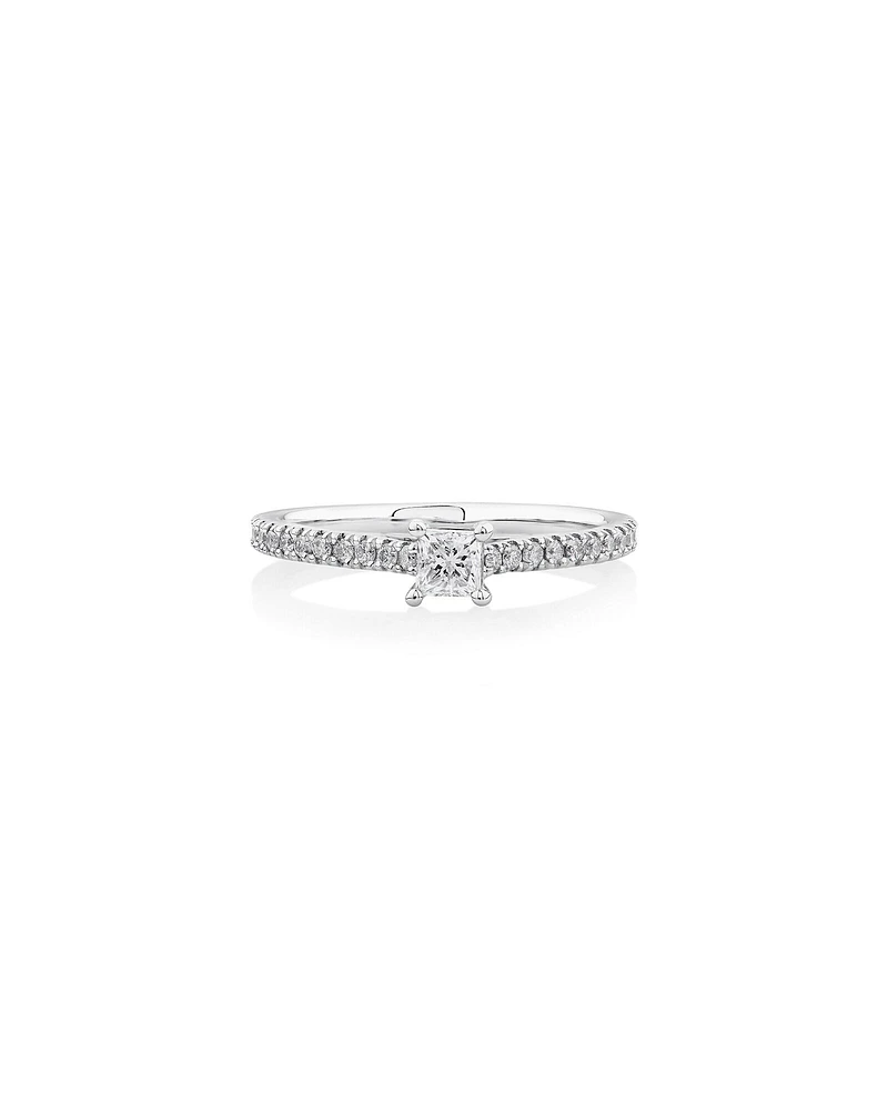 Bague de fiançailles en or blanc 14 K avec diamants totalisant 0,50 ct