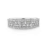 Bague en or blanc 10 K à rangs multiples de diamants totalisant 0,50 ct