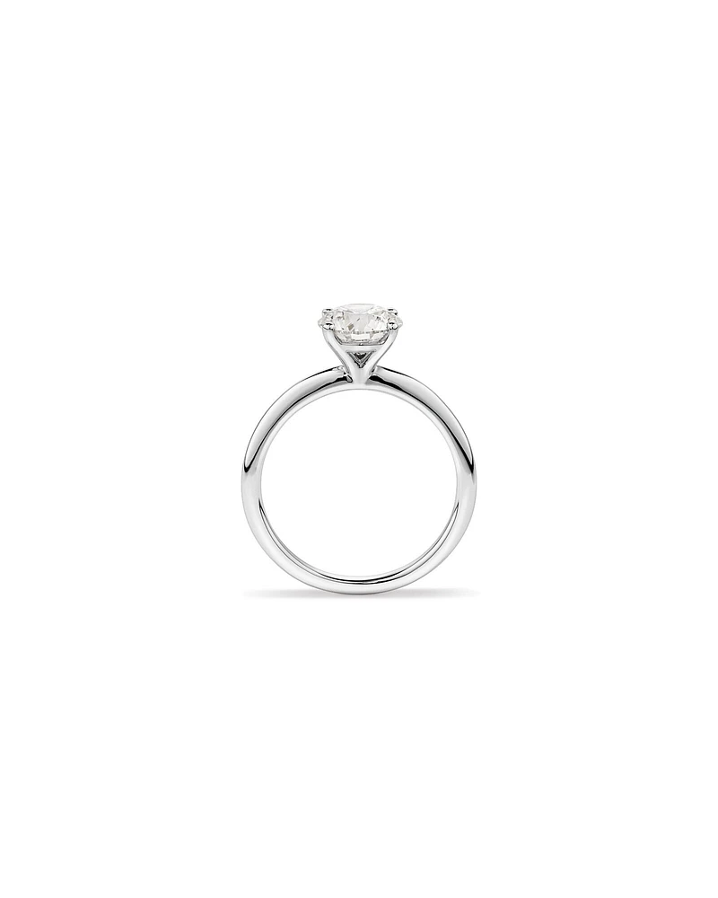 Bague De Fiançailles Solitaire En Diamant De Laboratoire Rond Brillant De 1,50 Carat Poids Total En Or Blanc 14 Carats