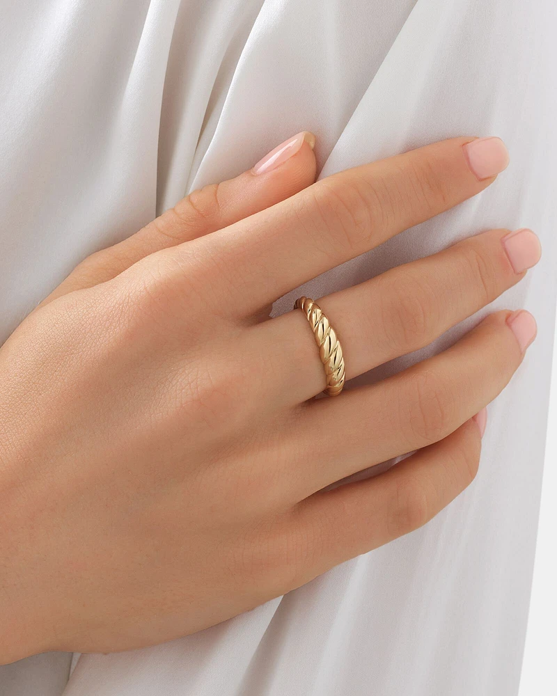 Narrow Croissant Ring in 10kt Yellow Gold