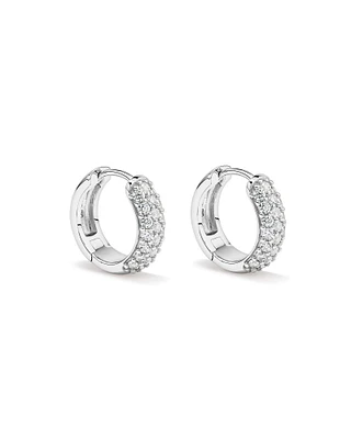 Boucles d'oreilles huggie croix en forme de coussin en zircon cubique en argent sterling