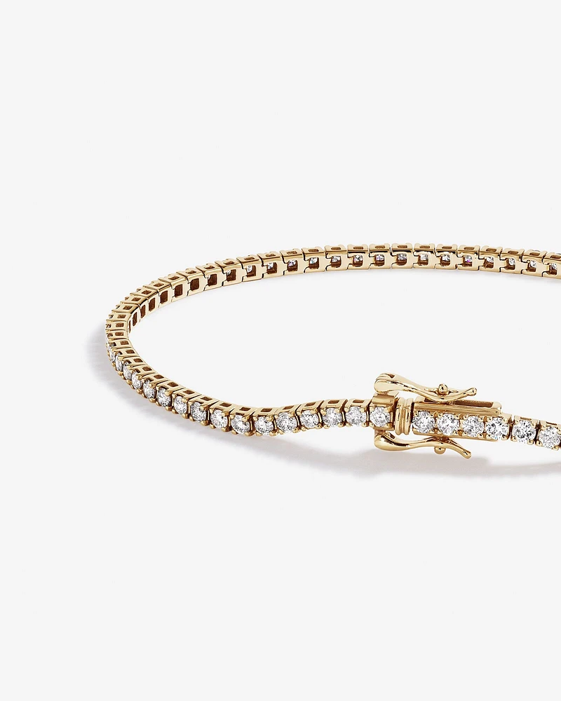 2.46 Carat TW Diamond Tennis Bracelet in 10kt Gold