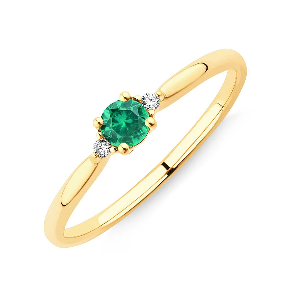 3 Stone Ring with Emerald & Diamonds in 10kt Yellow Gold