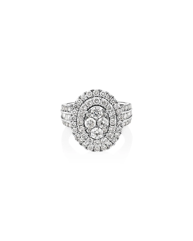 Bague à pavé ovale en or blanc 14 K avec diamants totalisant 2,50 ct