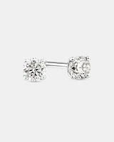 0,15 Carat TW Boucles d'oreilles puces solitaires en or blanc 10kt