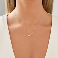 Collier en argent de 45 cm à cœur miniature et diamants totalisant 0,004 ct