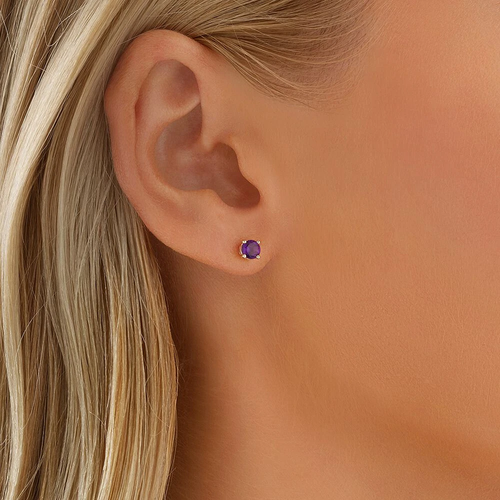 Stud Earrings with Amethyst in 10kt Yellow Gold