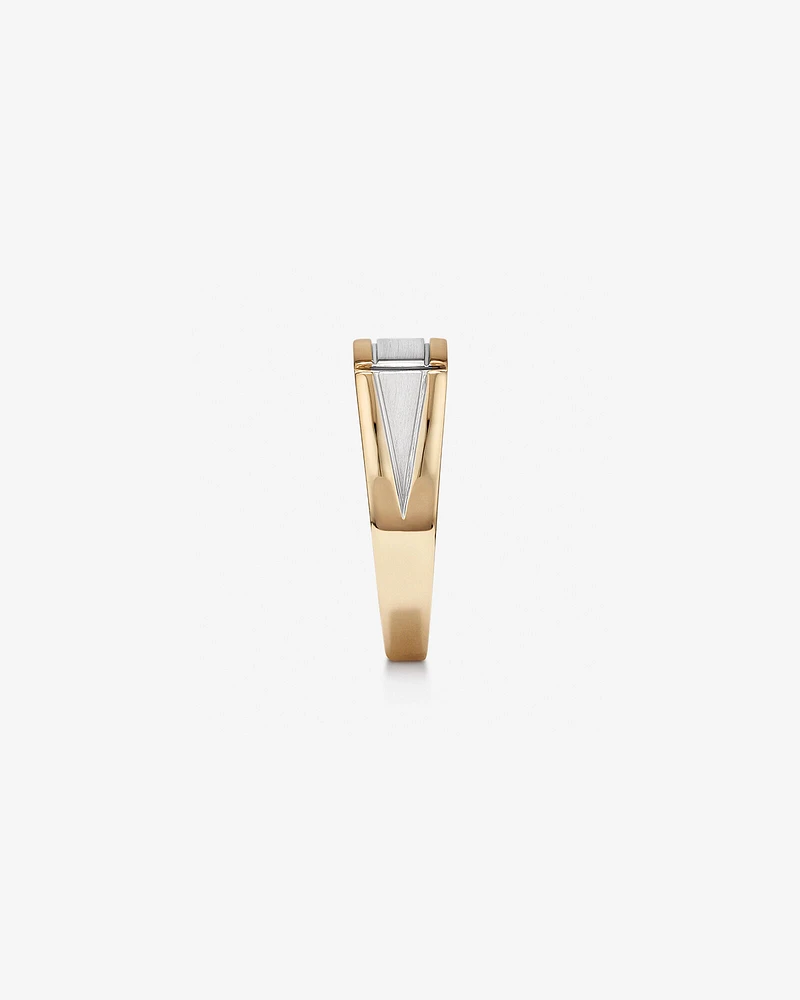 Men's Ring with a Diamond in 10kt Yellow Gold