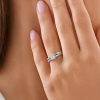 Wedding Ring with 0.10 Carat TW of Diamonds in 14kt White Gold