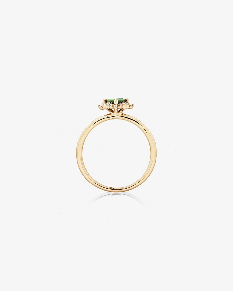 Ring with Green Tourmaline & Diamonds in 10kt Yellow Gold