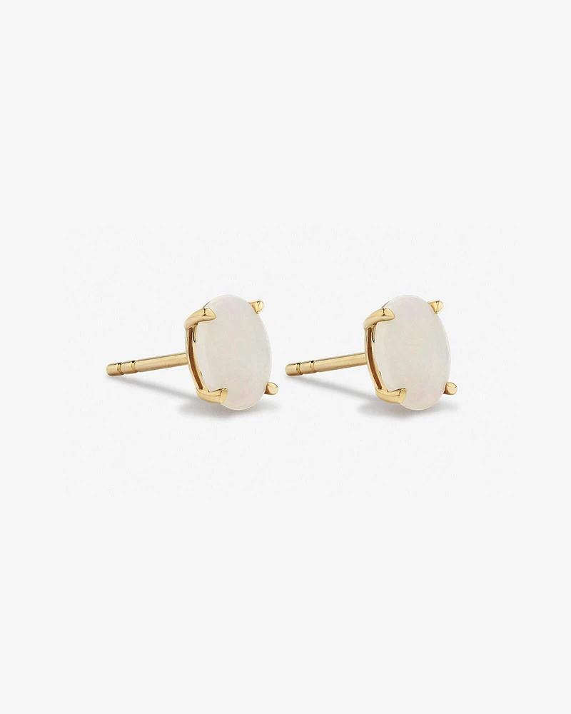 Stud Earrings with Opal in 10kt Yellow Gold