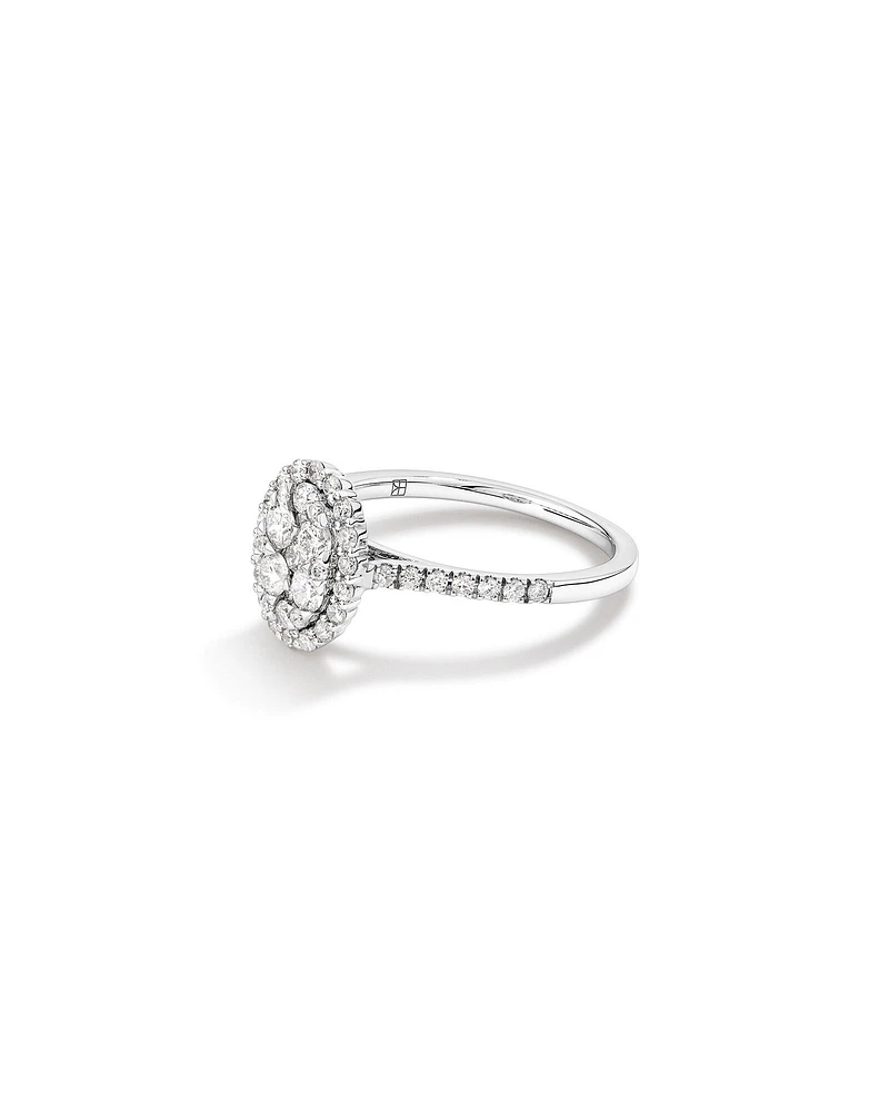 0,86 Carat Poids Total Bague De Fiançailles Halo En Diamant En Forme Ovale, En Or Blanc 14 Ct