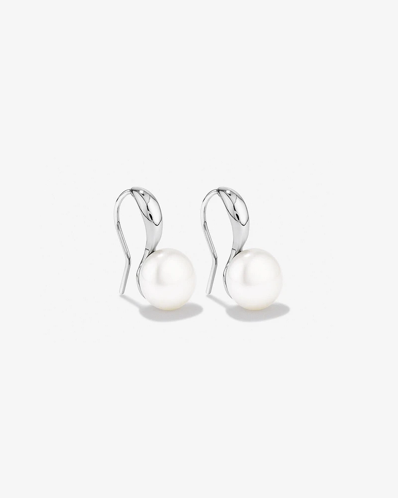 Hook Earrings with Freshwater Pearls in Sterling Silver