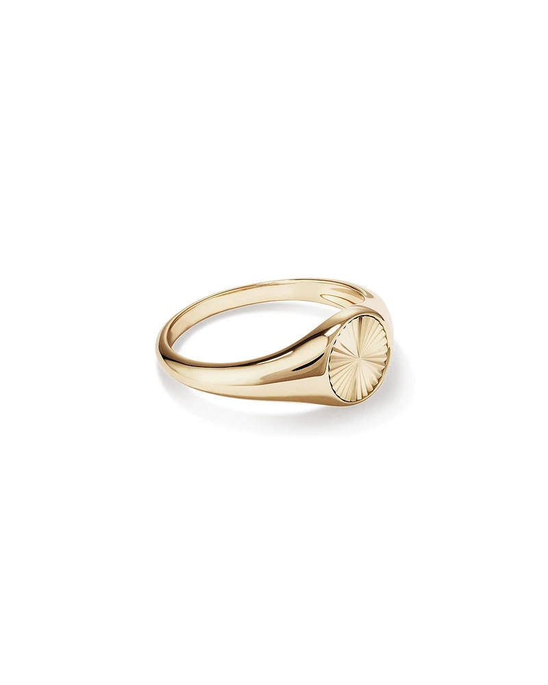 Sunray Round Signet Ring in 10kt Yellow Gold