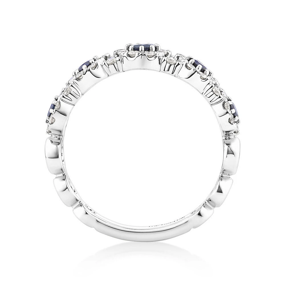 Bague à bulles en or blanc 14 K avec saphir et diamants totalisant 0,50 ct