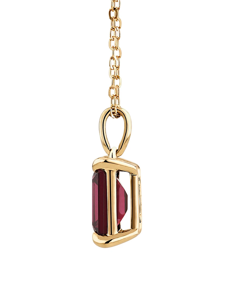 Garnet Pendant in 10kt Yellow Gold