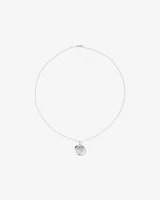 Médaillon rond gravé en argent sterling avec accent de diamant accompagné d'une chaîne