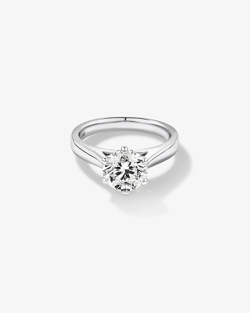 Bague à solitaire totalisant 2 ct en or blanc 14 K