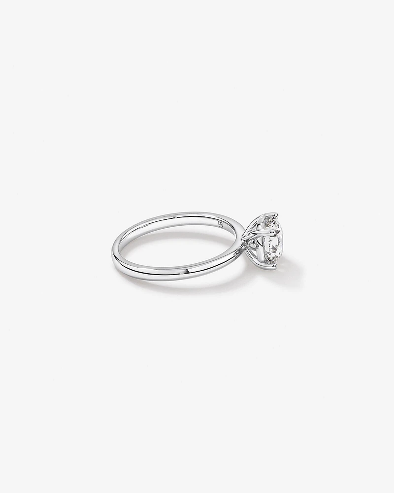 Bague solitaire en diamant canadien rond brillant 1,50 carat poids total en or blanc 18 kt