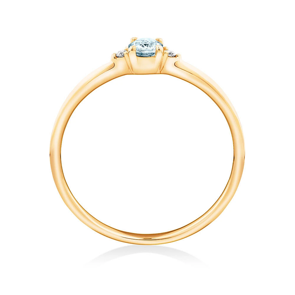 3 Stone Ring with Aquamarine & Diamonds in 10kt Yellow Gold