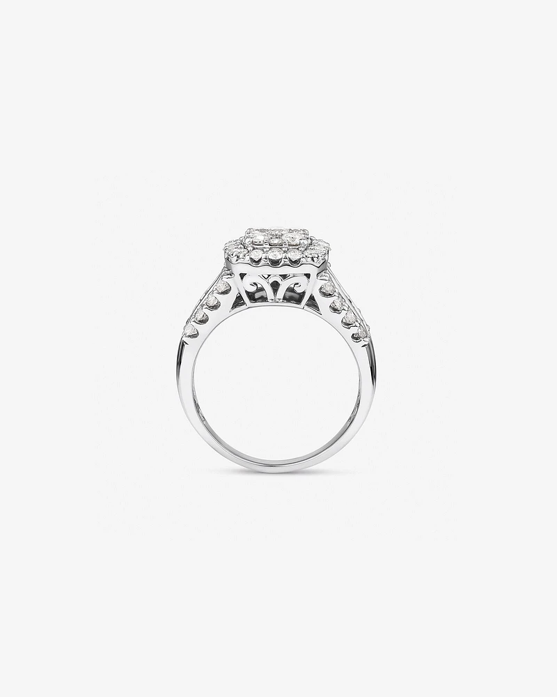 Bague de fiançailles avec 1,50 carat de diamants en or blanc 14kt.