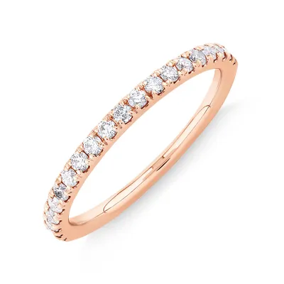 Alliance en or blanc 14 K avec diamants totalisant 0,34 ct