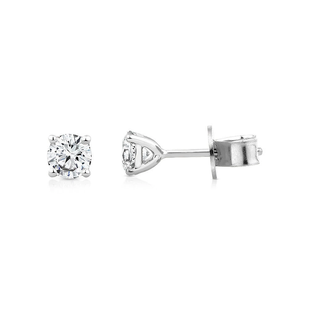 0,75 Carat TW Boucles d'oreilles puces solitaires en or blanc 18kt