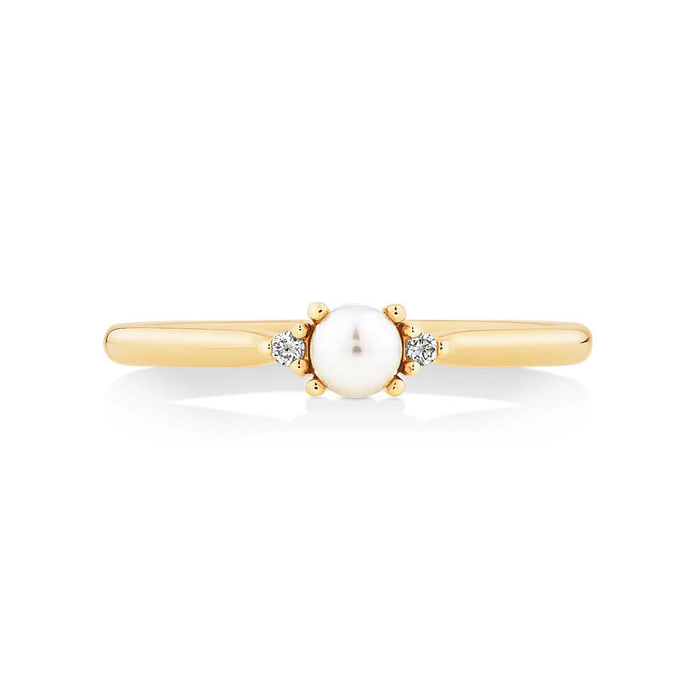 3 Stone Ring with Cultured Freshwater Pearl & Diamonds in 10kt Yellow Gold