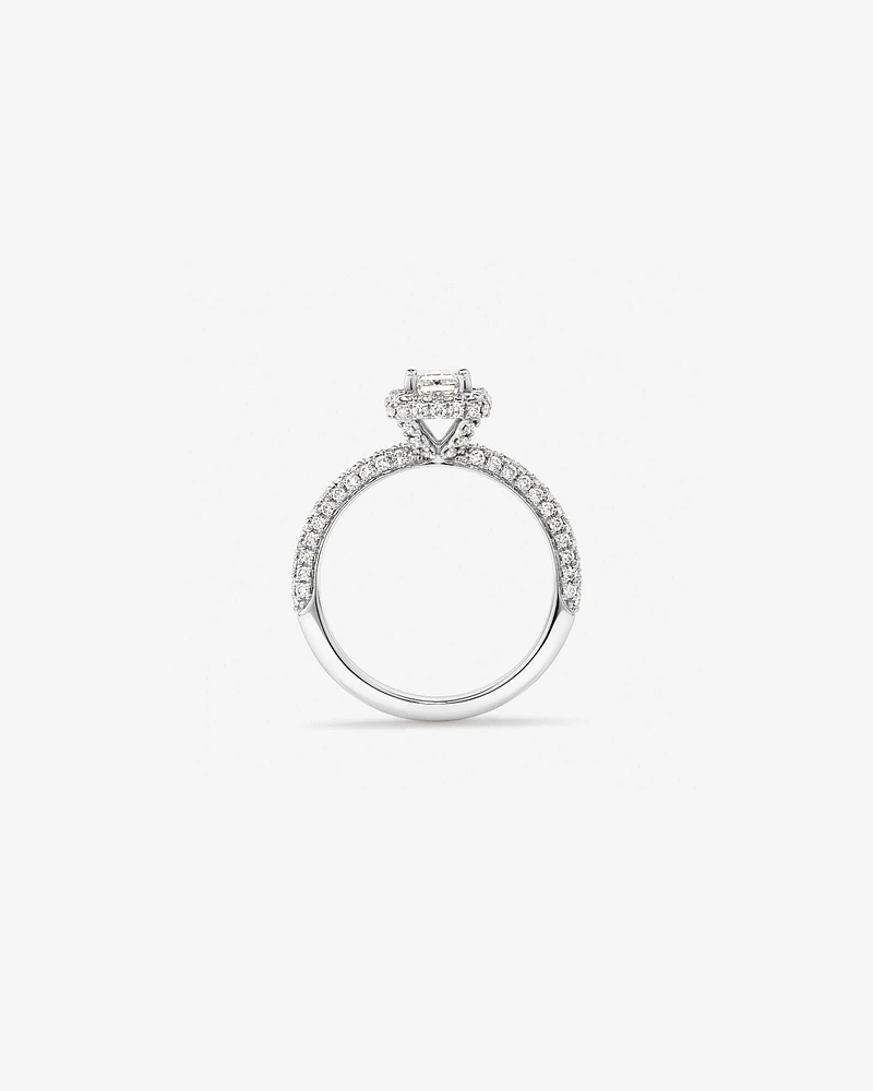 1,30 Carat Poids Total Bague De Fiançailles En Diamant Coupe Émeraude Avec Pavé Et Halo, En Platine