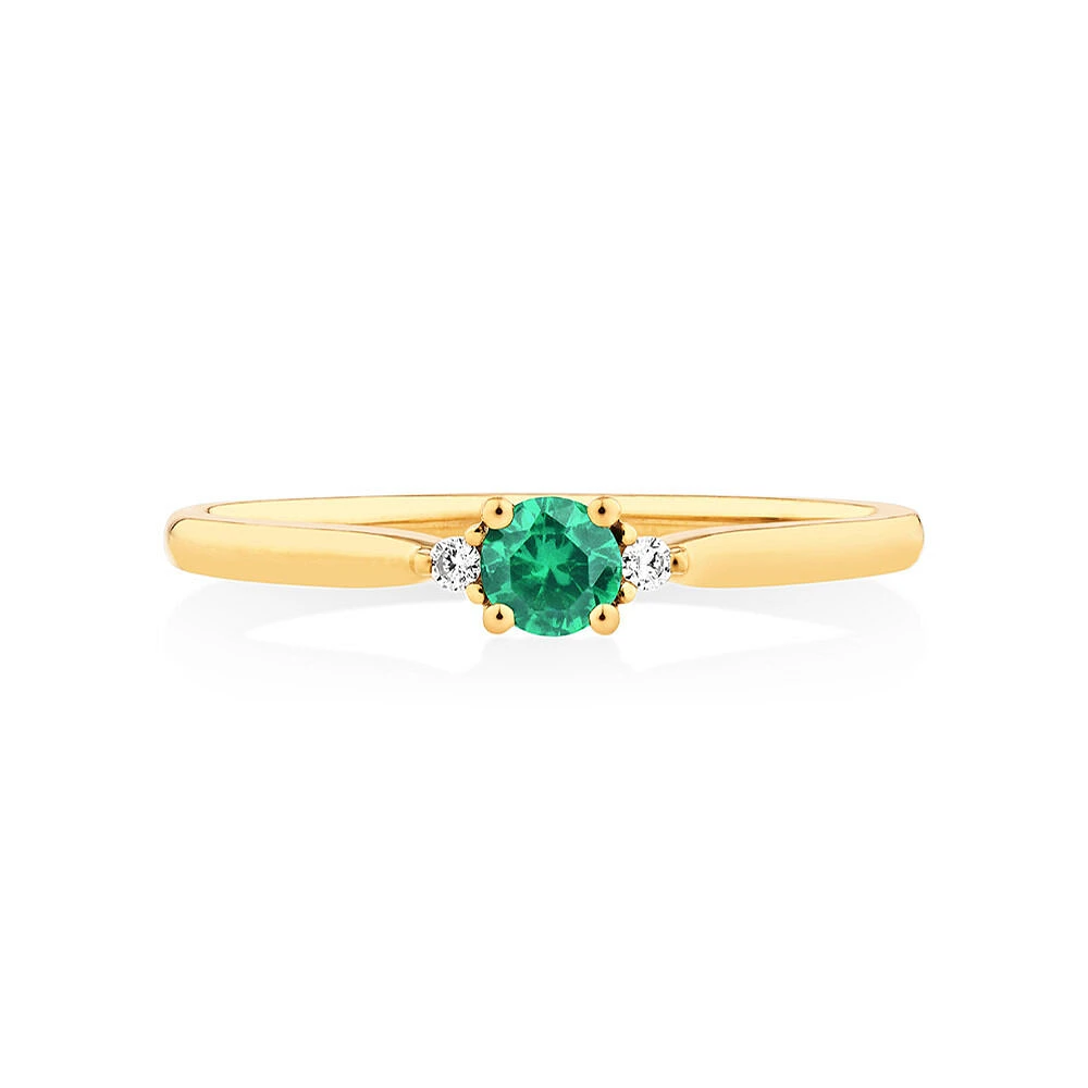 3 Stone Ring with Emerald & Diamonds in 10kt Yellow Gold