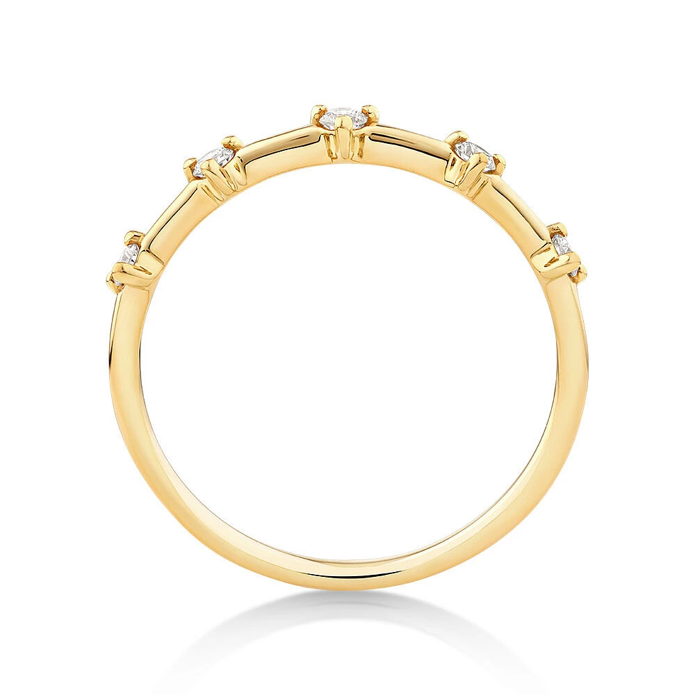 Diamond Studded Ring in 10kt Yellow Gold